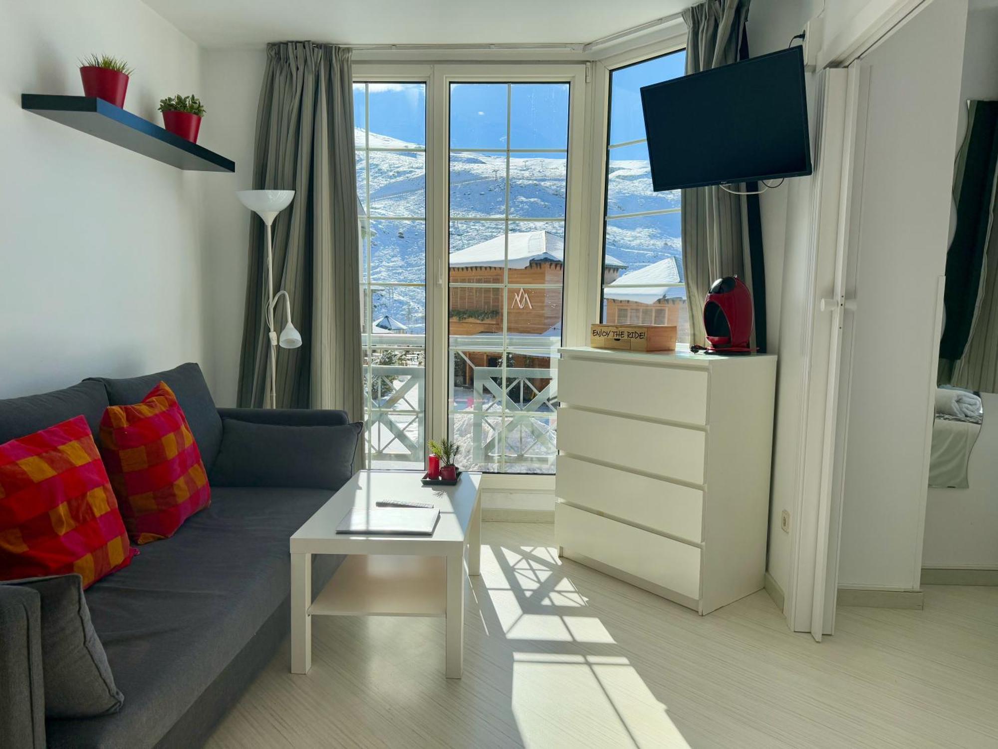 Apartment Inside Plaza *